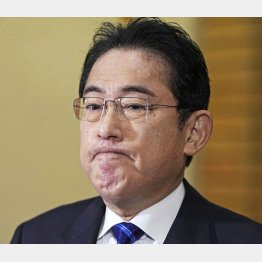いくらカジを切っても…（荒井秘書官の差別発言を受け、記者団の取材に応じる岸田首相＝4日）／（Ｃ）共同通信社