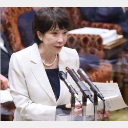 問題にしているのは自分に関わる4枚だけと、文書の真贋から微妙に修正（高市早苗経済安保相、参院予算委員会＝6日）／（Ｃ）日刊ゲンダイ