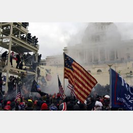 トランプ前米大統領の支持者は暴動まで起こした（Ｃ）ロイター＝共同