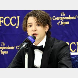 記者会見をしたカウアン・オカモト氏（Ｃ）日刊ゲンダイ