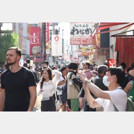 “インバウンド頼み”をうたってもコロナ禍で脆弱したインフラが追い付かない（Ｃ）日刊ゲンダイ