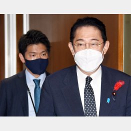 親の心子知らず、か（岸田首相と長男の翔太郎元首相秘書官）／（Ｃ）日刊ゲンダイ