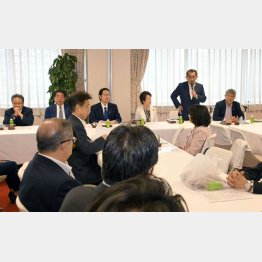 最大派閥はガタガタ（昨6日に開かれた清和会総会）／（Ｃ）日刊ゲンダイ