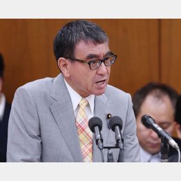 一人二役は無理筋（河野太郎デジタル兼情委担当相）／（Ｃ）日刊ゲンダイ