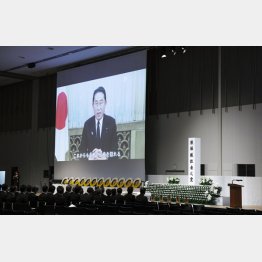 試練？　受験勉強ではあるまいし（「長崎原爆犠牲者慰霊平和祈念式典」で映し出された岸田首相のビデオメッセージ＝8月9日、長崎）／（Ｃ）共同通信社