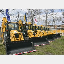 日本のウクライナ支援で、戦災がれき処理のために供与された重機（首都キーウ近郊イルビン）／（Ｃ）共同通信社