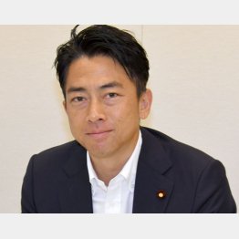 自民党サーフィン議員連盟の幹事長を務める小泉元環境相（Ｃ）日刊ゲンダイ