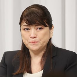 10月2日の会見は欠席したジャニーズ事務所の藤島ジュリー景子前社長（Ｃ）日刊ゲンダイ