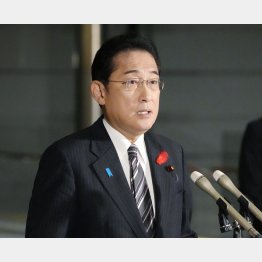 旧統一教会解散請求について、取材に応じる岸田首相（Ｃ）共同通信社