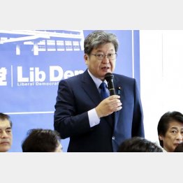 1回こっきりの減税や給付金で効果があるわけがない（萩生田光一政調会長、自民党の政調全体会議で）／（Ｃ）共同通信社