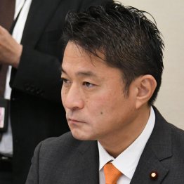 「現金配布リスト」の存在も浮上（柿沢未途前法務副大臣）／（Ｃ）日刊ゲンダイ