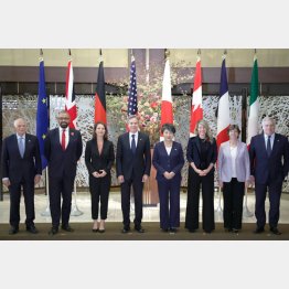 人道的休止しか踏み込めず、具体策実効性なしのG7外相会合（中央がブリンケン米国務長官と上川陽子外相、=代表撮影）