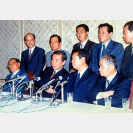 自民党脱党、新生党を旗揚げした小沢グループ（Ｃ）日刊ゲンダイ