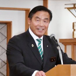 得意満面で講演披露（馳浩石川県知事）／（Ｃ）共同通信社