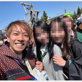 どこに行っても女性に大人気（本人提供）