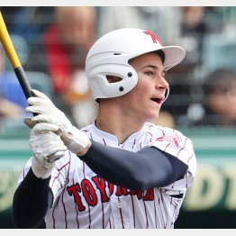 今大会第1号を放った豊川のモイセエフ（Ｃ）日刊ゲンダイ