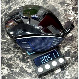 ドライバーのヘッド重量は195～200グラムが一般的だが…（提供写真）