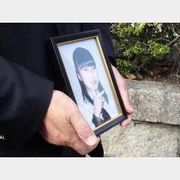 聡美さんは数学が得意で推薦で進学。性格は優しく、父親思いで、不妊治療で授かった子どもだった（提供写真）