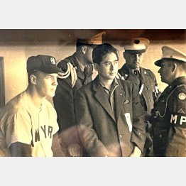 ミッキー・マントル（左）と父・石田武さん（提供写真）