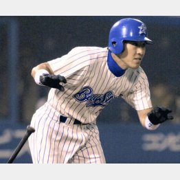 史上初めて首位打者と新人王を同時に受賞した横浜・金城=2000年当時（Ｃ）共同通信社