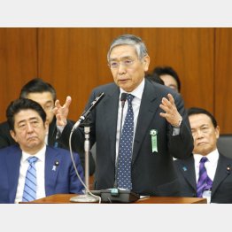 悪魔のようなアベクロ（Ｃ）共同通信社