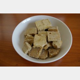 喜界島の紘二郎黒糖（Ｃ）日刊ゲンダイ