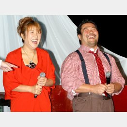 北斗晶と佐々木健介夫妻（Ｃ）日刊ゲンダイ