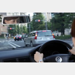 運転中の失神は深刻な事故を招く（Ｃ）日刊ゲンダイ