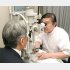 清澤眼科医院院長（右）／（Ｃ）日刊ゲンダイ