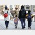 子育て世代に増えている（写真はイメージ）／（Ｃ）日刊ゲンダイ