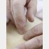 日本式の「痛くない鍼」が世界の主流になりつつある（Ｃ）日刊ゲンダイ