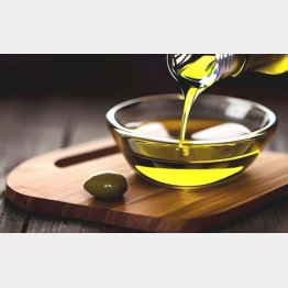 オリーブオイルにはコレステロールを下げる機能があるといわれている