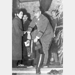 陸相就任直前の阿南惟幾大将＝1945年4月（Ｃ）共同通信社