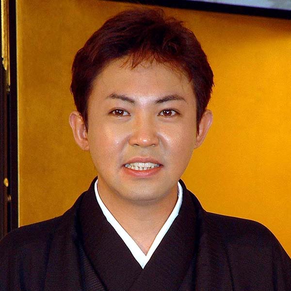 三平兄さん(当時はいっ平)が前座には不相応なクレジットカードを持っ 三平兄さん(当時はいっ平)が前座には不相応なクレジットカードを持っ
