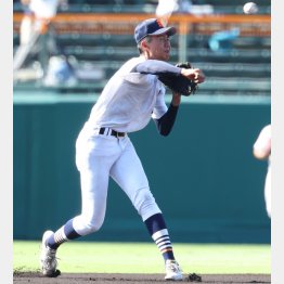 夏の甲子園で躍動した宮崎商の遊撃手・中村（Ｃ）日刊ゲンダイ