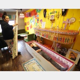 記者も体験してみた（Ｃ）日刊ゲンダイ