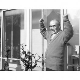 自宅でくつろぐ石橋湛山（1957＝昭和32＝年12月）／（Ｃ）共同通信社