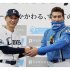 西武・西口監督（左）と日本ハム・新庄監督（Ｃ）共同通信社
