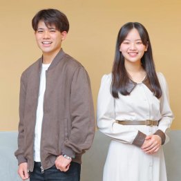 石原まさし（左）と東亜樹（Ｃ）日刊ゲンダイ