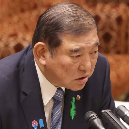 関心は選挙だけ（Ｃ）日刊ゲンダイ