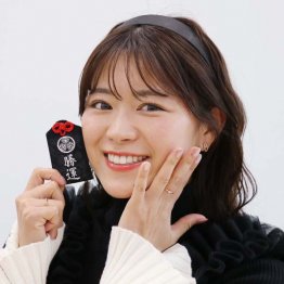 山内鈴蘭さん（写真）清流舎（Ｃ）日刊ゲンダイ