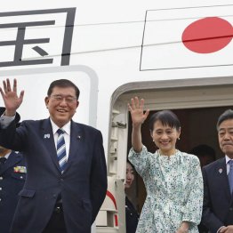 消費税減税包囲網、渦中の首相は外遊へ（代表撮影）