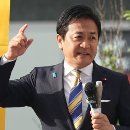 腹の中は…（Ｃ）日刊ゲンダイ