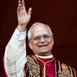 新ローマ教皇のレオ14世（Ｃ）ロイター＝共同