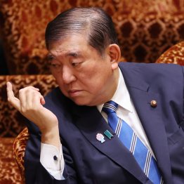 国民を食わせる政治はなおざりで「学問の自由」潰しはシャカリキ（Ｃ）日刊ゲンダイ