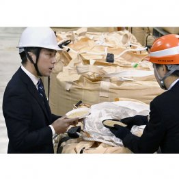 テレビがプロバガンダ（Ｃ）共同通信社