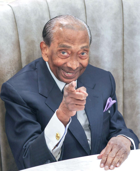 ウィッキーさん88歳でも「週3日の断食」で体形キープ…始めたきっかけは