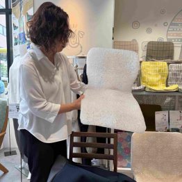 カバーを外したピント（Ｃ）日刊ゲンダイ