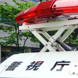 佐藤晋悦容疑者は「生き霊がついている」と信じ込ませ…（写真はイメージ）／（Ｃ）日刊ゲンダイ