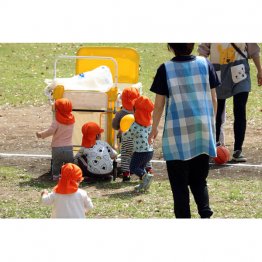 子どもたちの命そのものを預かっている保育士の待遇改善を、誰もが願う（Ｃ）日刊ゲンダイ